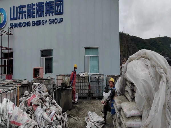 莺歌海镇厂房地面下沉注浆加固